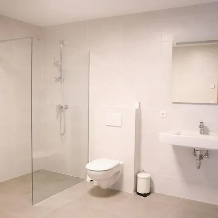 Holiday home Beautiful 4br House With Jacuzzi *