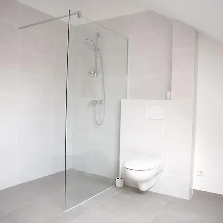 Beautiful 4br House With Jacuzzi *