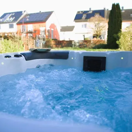 Ferienhaus Beautiful 4br House With Jacuzzi Sandweiler