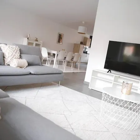 Beautiful 4br House With Jacuzzi Ferienhaus *